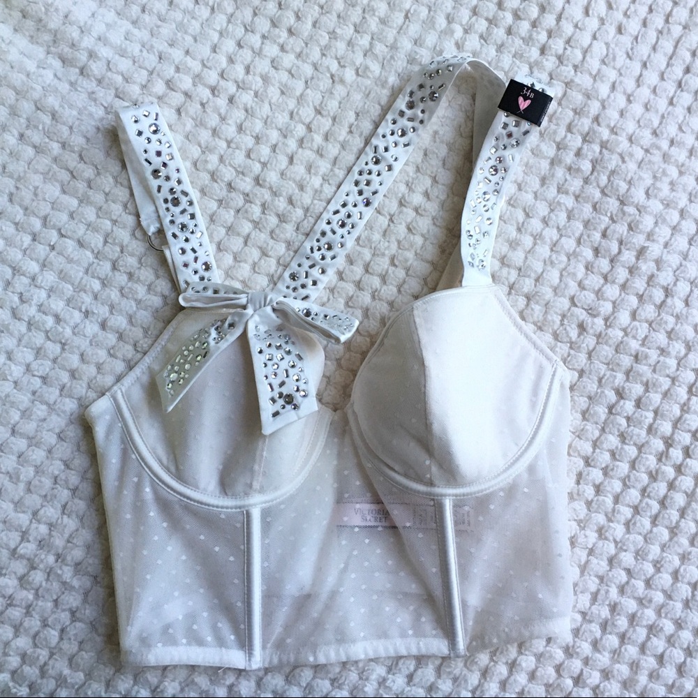 VICTORIA'S SECRET FASHION SHOW ATLIER BRA Embellished Bow Strap In Season Now!✨